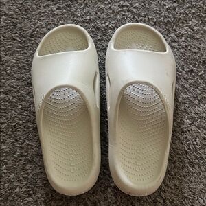 CROCS Classic White Slide Sandals